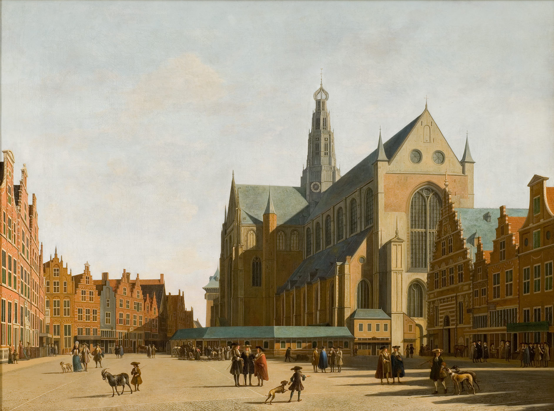 L'image représente une scène urbaine animée dans une ville historique, probablement néerlandaise, avec une grande église ou cathédrale en arrière-plan, caractérisée par son architecture gothique. On peut voir plusieurs personnes marchant sur une place, ainsi que des chiens. Les bâtiments environnants sont typiques de l'architecture néerlandaise, avec des façades en briques colorées et des fenêtres étroites. La lumière du jour éclaire la scène, créant une atmosphère paisible et vivante.