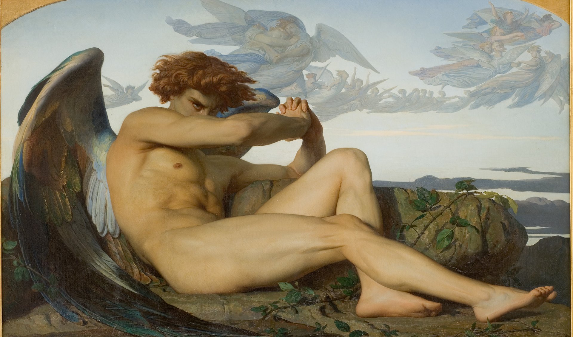 L'image représente un jeune homme aux traits expressifs, assis sur une roche. Son corps est musclé et nu, avec des ailes qui apparaissent de manière majestueuse. Il adopte une position contemplative, les mains jointes, affichant une expression de mélancolie ou de réflexion. En arrière-plan, on voit des figures angéliques volant dans un ciel lumineux, créant une atmosphère céleste et spirituelle. La palette de couleurs est douce, avec des tons de bleu et de doré qui contribuent à l'ambiance générale de l'œuvre.