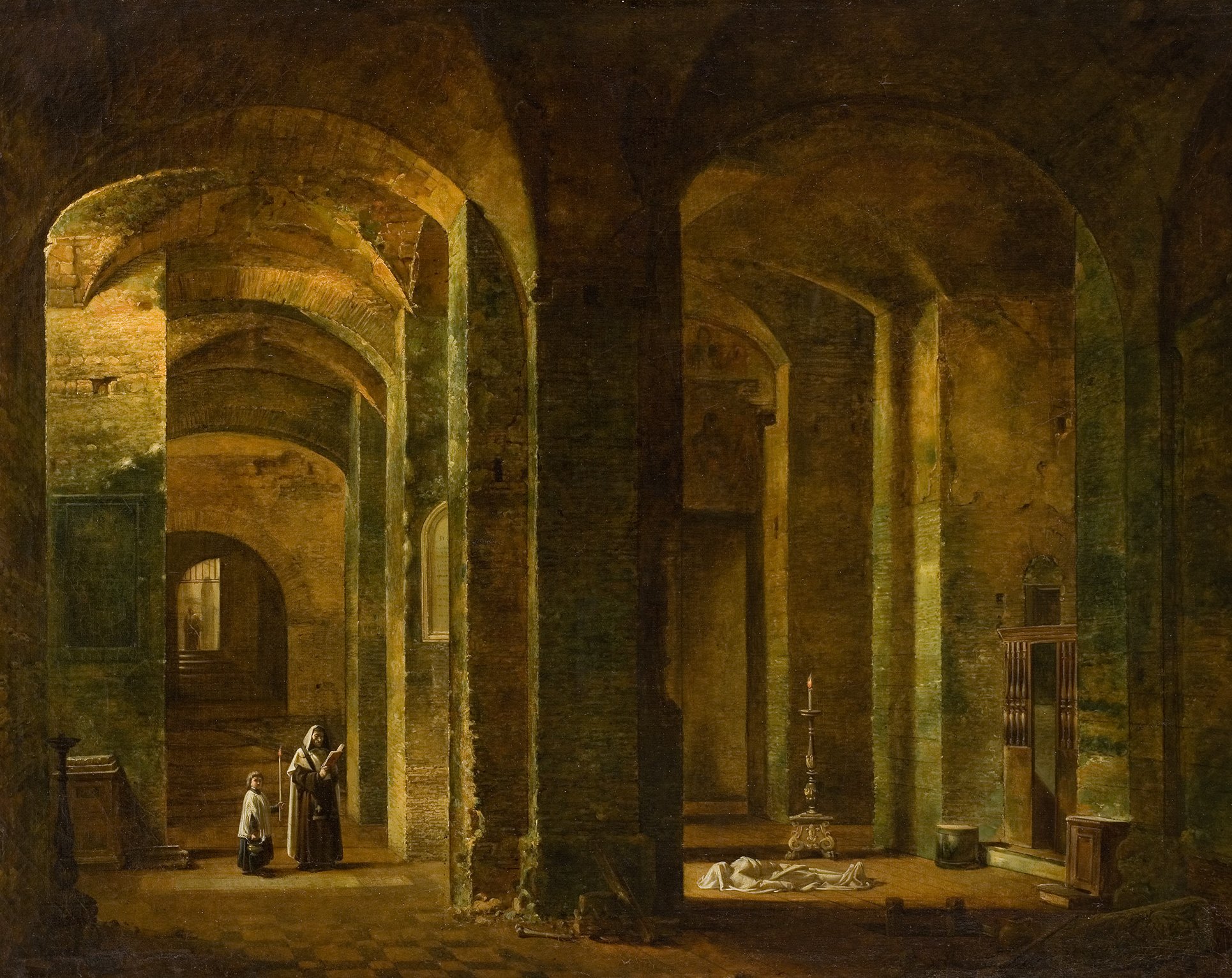 L'image représente une scène intérieure, probablement d'une église ou d'un monastère, avec de grandes arches et des murs en briques usées. La lumière pénètre doucement à travers des ouvertures, créant une atmosphère calme et mystérieuse. Deux figures humaines, une femme et un enfant, se tiennent au centre, tandis qu'une troisième figure, inanimée, est allongée sur le sol. Un chandelier et d'autres objets sont visibles, ajoutant à l'ambiance du lieu. Les textures et les couleurs suggèrent un espace ancien, avec une certaine mélancolie.