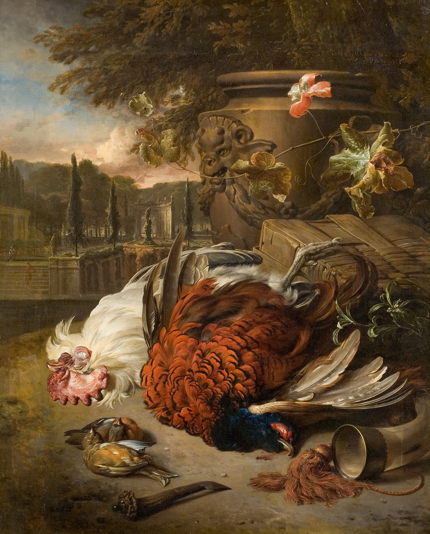 Cette image représente une nature morte, probablement d'inspiration baroque, mettant en scène divers oiseaux morts disposés de manière artistiquement désordonnée. On observe un coq aux plumes vibrantes, un paon majestueux ainsi que d'autres oiseaux, tous montrant leurs couleurs riches et variées. Le fond de la scène présente un jardin luxuriant, avec des statues et des équipements de jardin. Des plantes grimpantes s'accrochent également à des objets en arrière-plan, ajoutant une dimension de vie à l'ensemble de la composition. La lumière semble filtrer à travers les feuillages, créant une atmosphère à la fois mélancolique et belle.