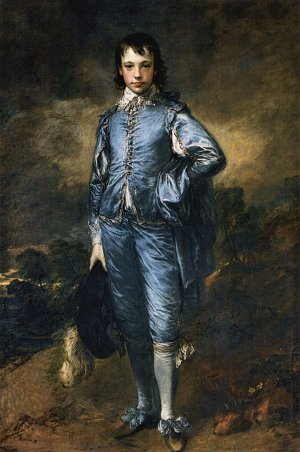 Cette image représente un jeune garçon habillé de manière élégante dans un costume bleu. Il se tient debout, avec une main sur la hanche, et regarde le spectateur avec un air serein. Son costume est orné de détails raffinés, et il porte un chapeau à la main. L'arrière-plan est flou et sombre, ce qui met en valeur le personnage au premier plan. L'éclairage accentue les textures de ses vêtements et son expressivité.