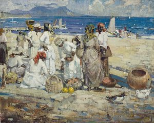 L'image représente une scène animée sur une plage. On y voit plusieurs personnes en train de travailler ou de discuter. La plupart portent des vêtements blancs, avec des foulards colorés autour de la tête. Des paniers et des fruits, comme des melons, sont disposés sur le sol. À l'arrière-plan, on distingue des bateaux sur l'eau et des montagnes. L'atmosphère est vive et ensoleillée, évoquant une vie quotidienne sur le littoral.